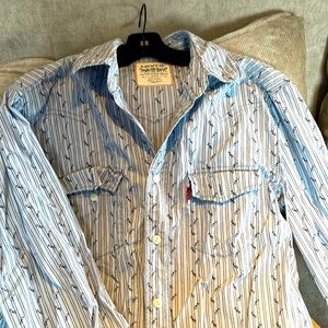 Levi’s men’s button down dress shirt